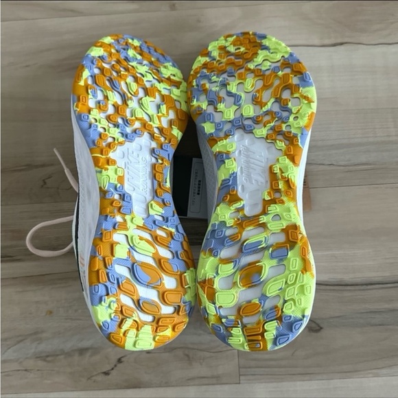 Nike Women's Revolution 6 NN PRM - Picture 9 of 9